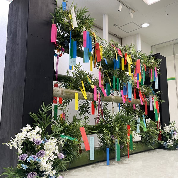 装飾,装花,季節の植栽,イベント装花,花の装飾,季節演出,花空間デザイン,花の装飾,会場装飾,イベント飾り花,四季ディスプレイ,スタジオ装花,催事装花,フラワーモニュメント,オフィス装飾,フラワーディスプレイ、空間装飾シーズン過去実績